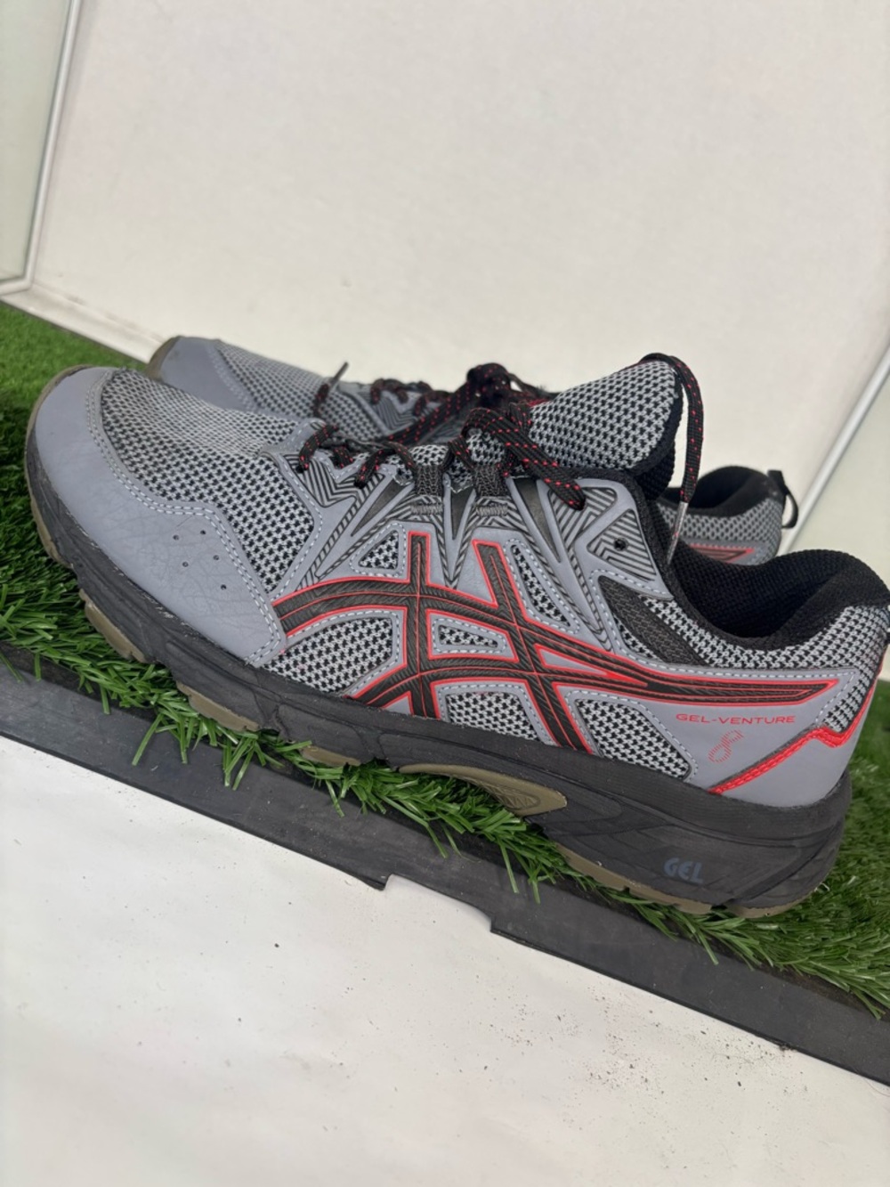 ASICS Gel-Venture 8 Metropolis Black Trail Running Shoes 1011B395  9.5